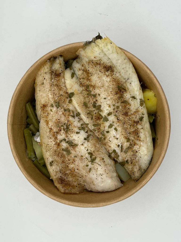 Judía verde con patata y filete de lubina al horno